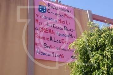 Las viviendas sociales de El Calero abrazan la lucha en Telde contra Visocan (Foto TA)